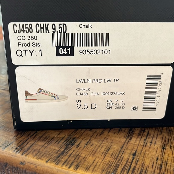 COACH PRIDE LEATHER SNEAKERS NIB - Picture 7 of 7